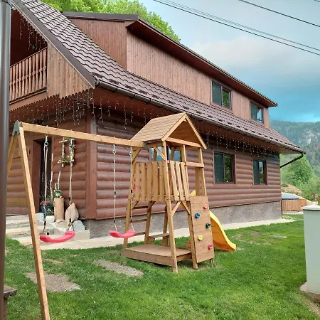 U Michala- Neakceptujeme Mladé Partie Chalet *