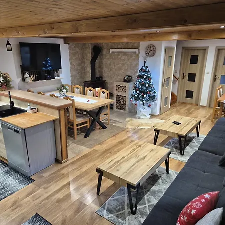 U Michala- Neakceptujeme Mlade Partie טרצ'ובה