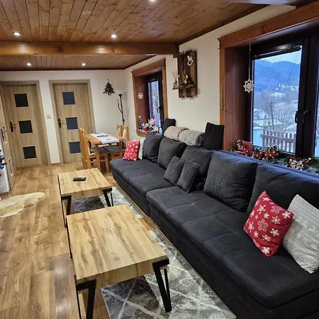 U Michala- Neakceptujeme Mlade Partie 샬레