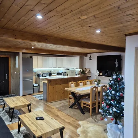 샬레 U Michala- Neakceptujeme Mlade Partie *