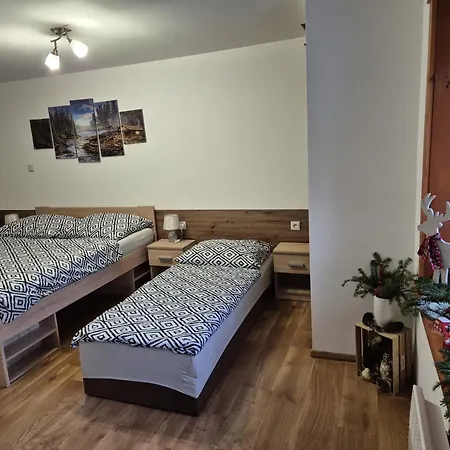 U Michala- Neakceptujeme Mlade Partie * Terchová