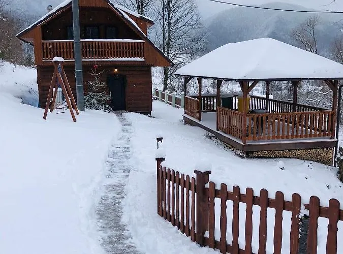 U Michala- Neakceptujeme Mlade Partie 샬레