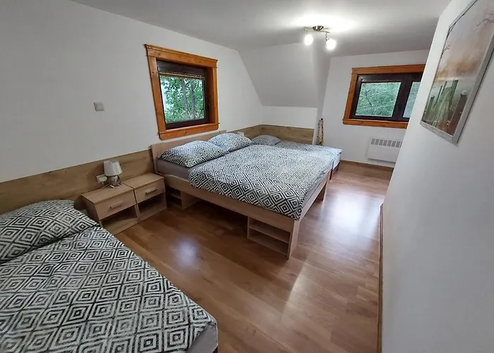 U Michala- Neakceptujeme Mlade Partie