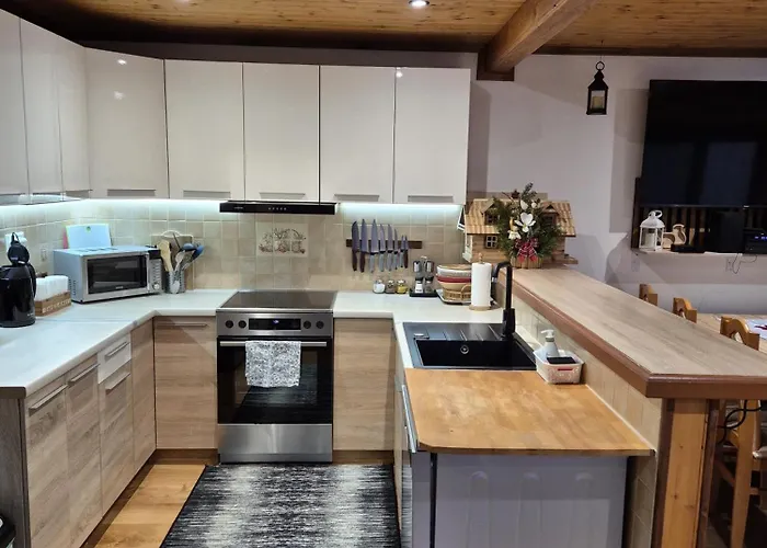 U Michala- Neakceptujeme Mlade Partie