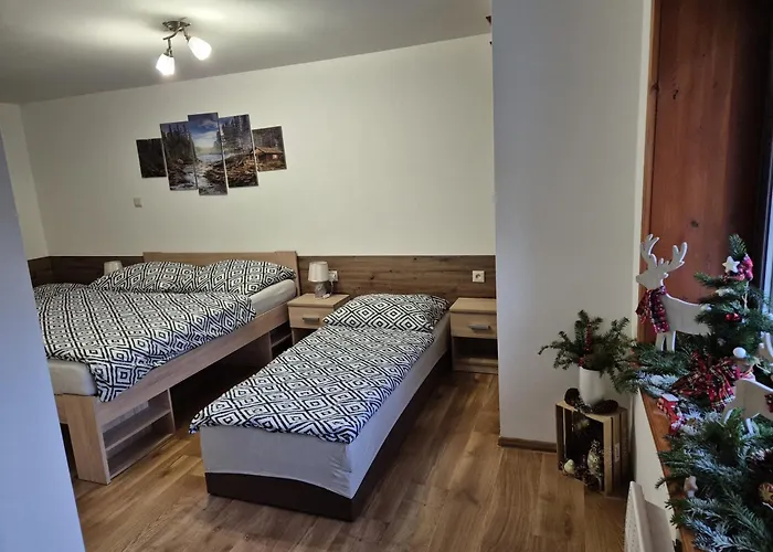 U Michala- Neakceptujeme Mlade Partie * טרצ'ובה